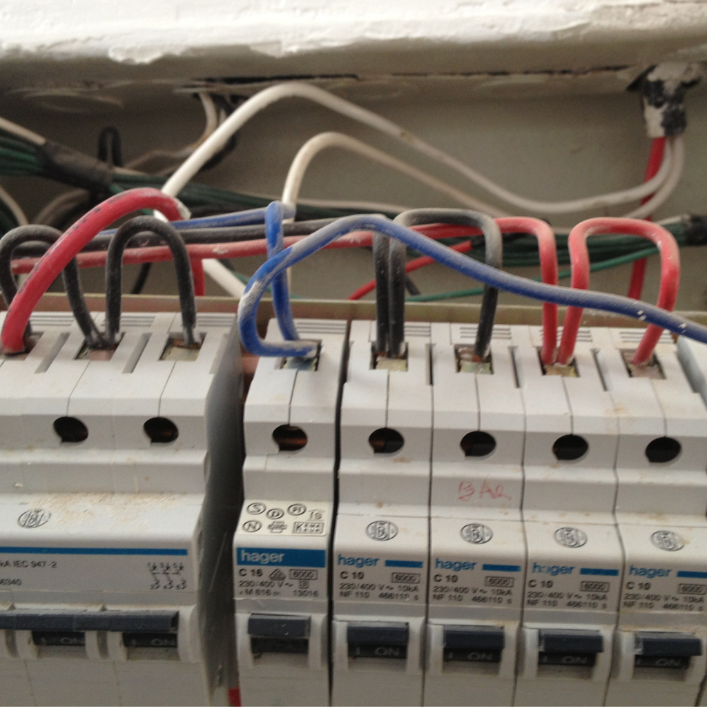 Levantamiento Eléctrico 012